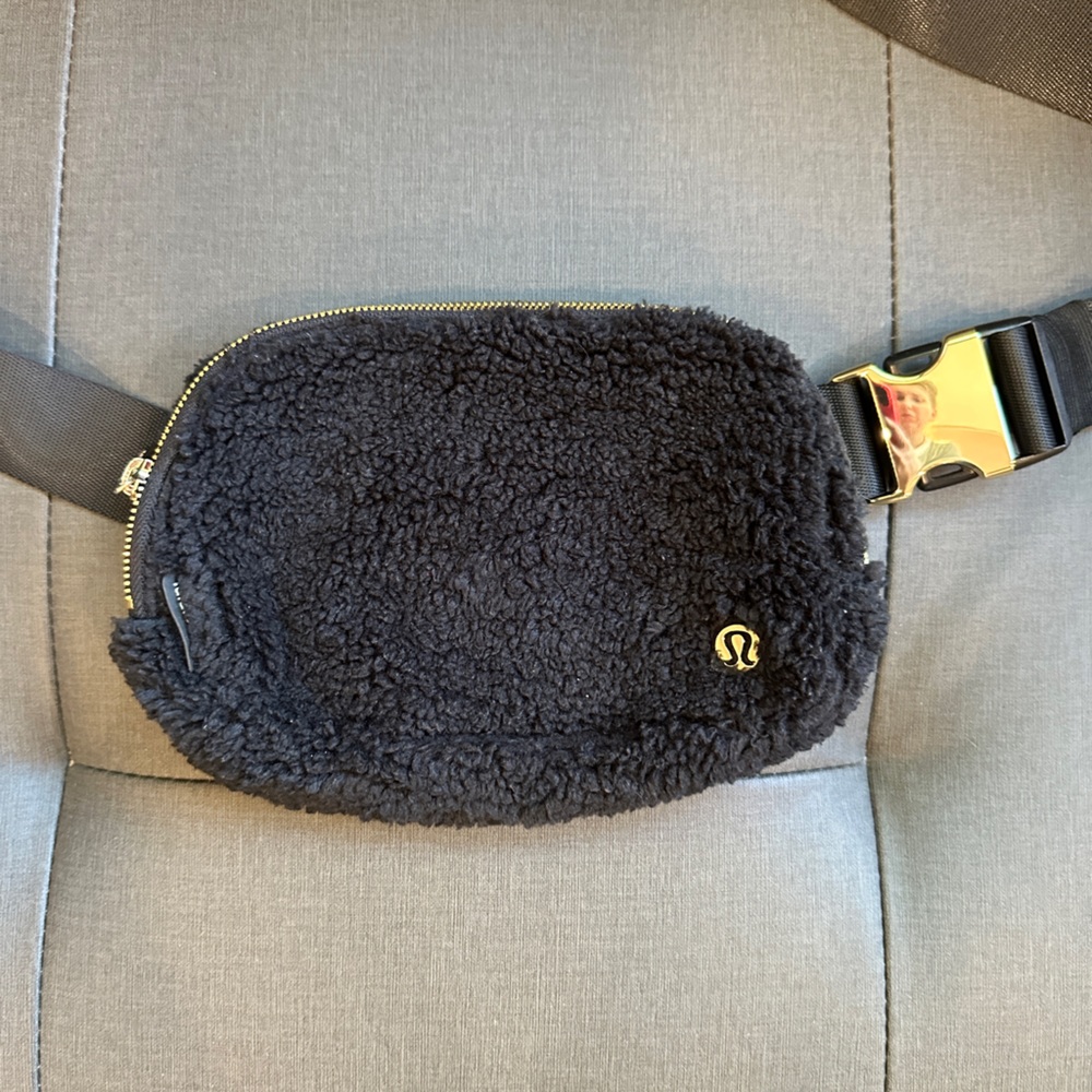 Lululemon black fuzzy Belt Bag Crossbody Fanny pack.
